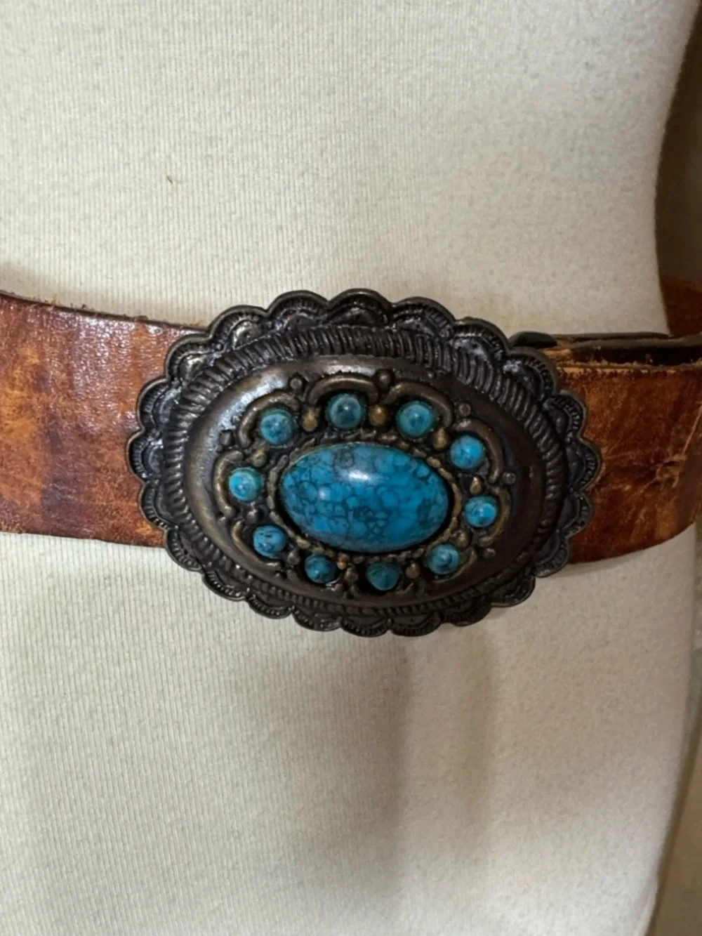 Brown distressed leather belt with torquoise color stones on metal buckle Sz 32